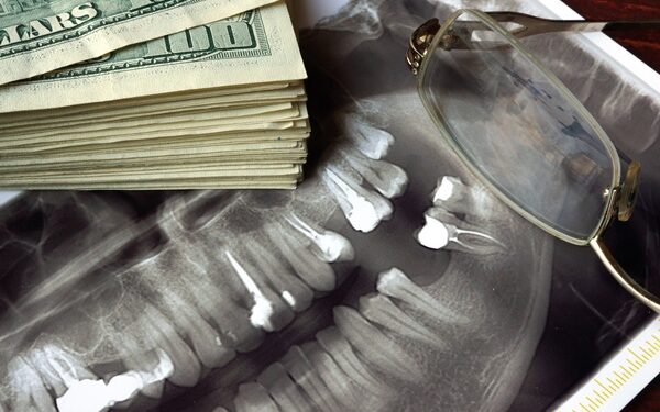 Οι Αμερικανοί περιμένουν την επιστροφή φόρου για να πάνε στον οδοντίατρο!