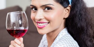 Το κόκκινο κρασί «ασπίδα» στα επιβλαβή βακτήρια του στόματος