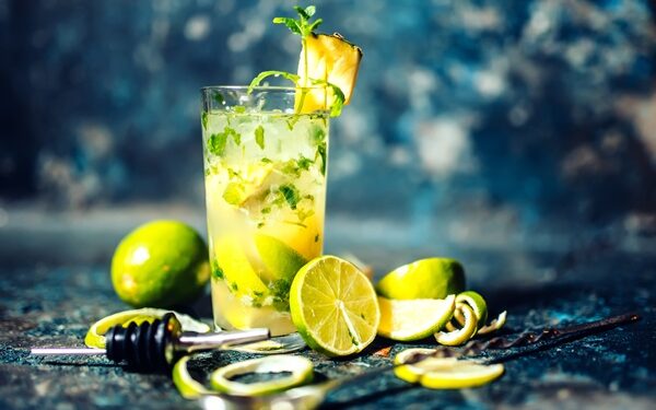 Έρευνα: Όχι μόνο τι τρώμε, αλλά και το πώς το τρώμε επηρεάζει τη διάβρωση των δοντιών