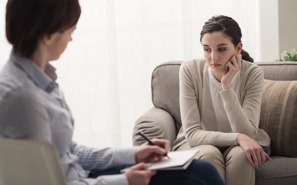 Μεγαλύτερος ο κίνδυνος στοματικών παθήσεων για τους νέους ενήλικες με κατάθλιψη