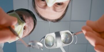 Ερευνητές από τις ΗΠΑ μελετούν μια νέα φωτοθεραπεία για την αντιμετώπιση των επιπλοκών της αντικαρκινικής θεραπείας στο στόμα