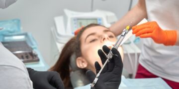 Έρευνα: Στοματικό βακτήριο επιταχύνει την ανάπτυξη του καρκίνου του παχέος εντέρου