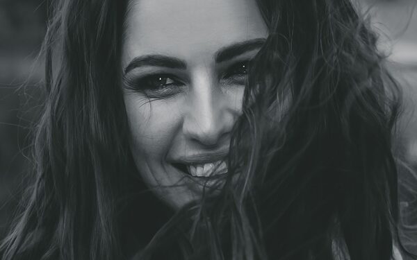 Έρευνα: Τα δόντια λειτουργούν ως “αρχείο” ζωής