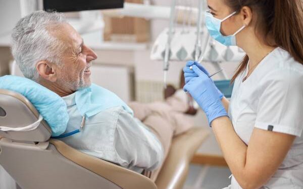 Η απώλεια δοντιών συνδέεται με αυξημένο κίνδυνο γνωστικής δυσλειτουργίας και άνοιας