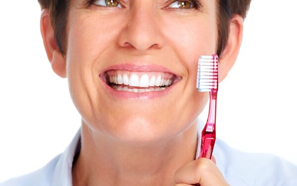 Έρευνα: Πιο επιμελείς οι γυναίκες με την φροντίδα της οδοντόβουρτσας