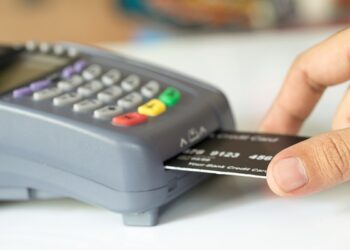 Πρόστιμο 1500 ευρώ σε όσους οδοντιάτρους δεν έχουν POS