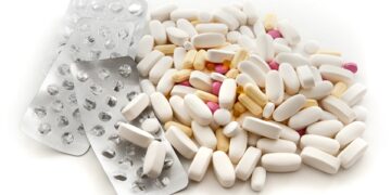 Έρευνα του BBC: Τα αντιβιοτικά πωλούνται σαν καραμέλες από τα online φαρμακεία
