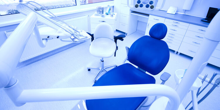 Ζητείται Οδοντίατρος για μερική απασχόληση