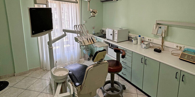 Πωλείται οδοντιατρείο