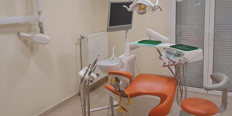 Ενοικιάζεται χώρος οδοντιατρείου στον Πειραιά