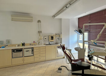 Ενοικιάζεται πλήρως εξοπλισμένο οδοντιατρείο – Κέντρο Χαλκίδας
