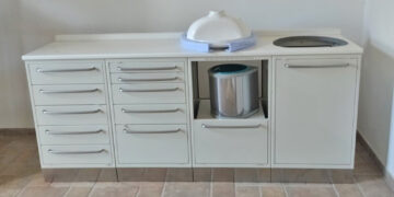 Πωλείται οδοντιατρικό έπιπλο Astra